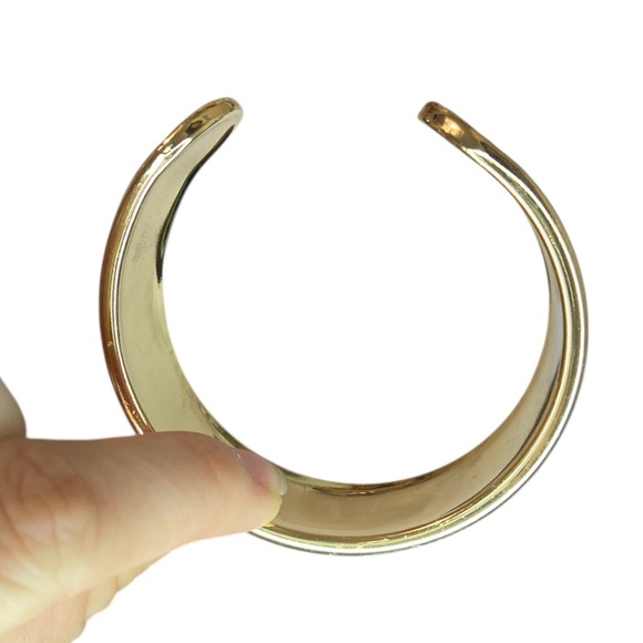 🍬7 for $15🍬 Gold tone Cheetah Print Cuff Bracelet CC - Picture 7 of 9